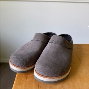 Women’s Merrell Slip-On Clogs, size 8